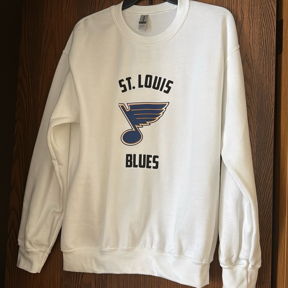 St. Louis Blues crewneck Unisex size Medium
